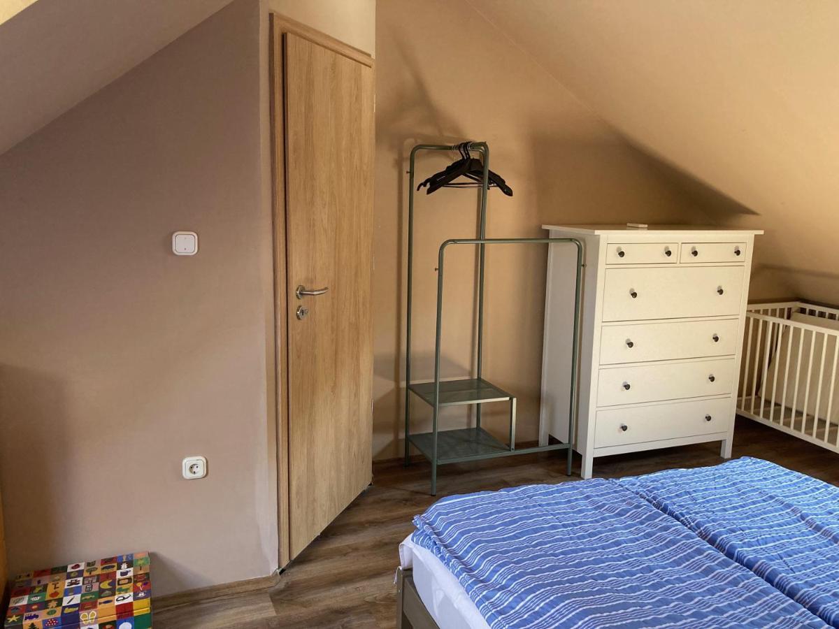 35 Vendégház Pécs Esterno foto
