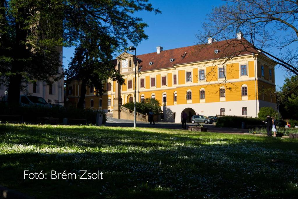 35 Vendégház Pécs Esterno foto